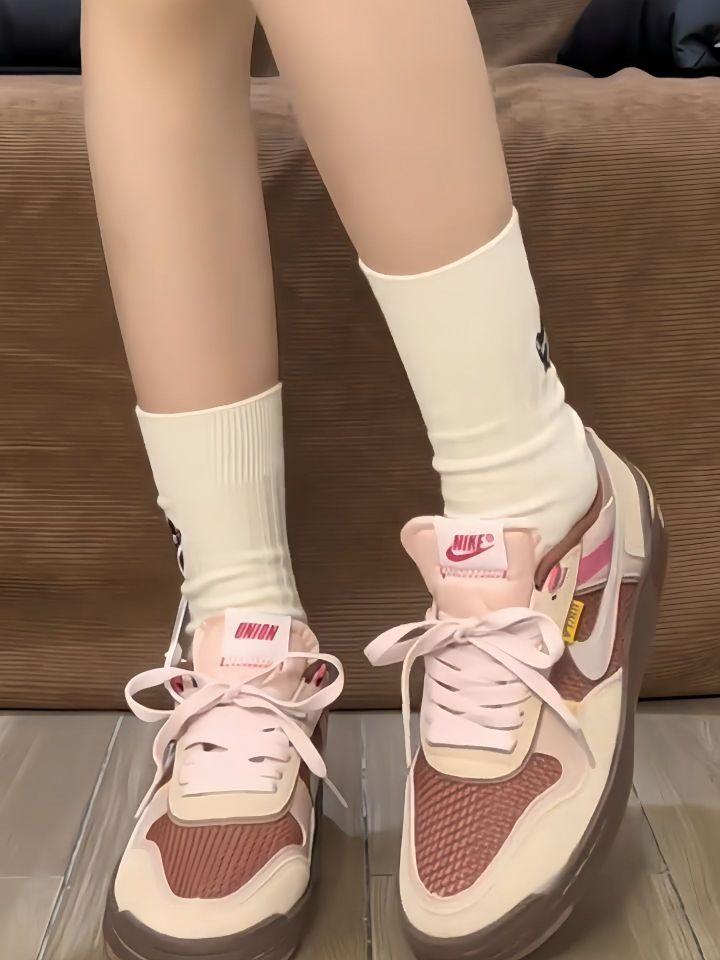 这双Nike板鞋 把奶呼呼拿捏死了🍼